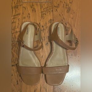 Sonoma Women's Tan Sandals 7.5 NWOT
